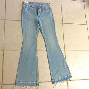 Wrangler flared jeans size 28